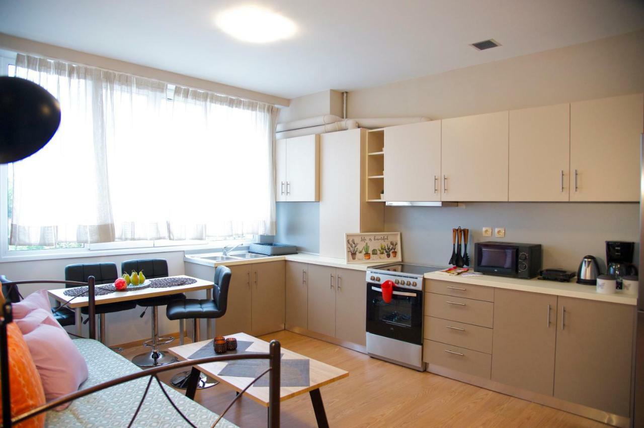 Stylish And Elegant Apts Atenas Exterior foto