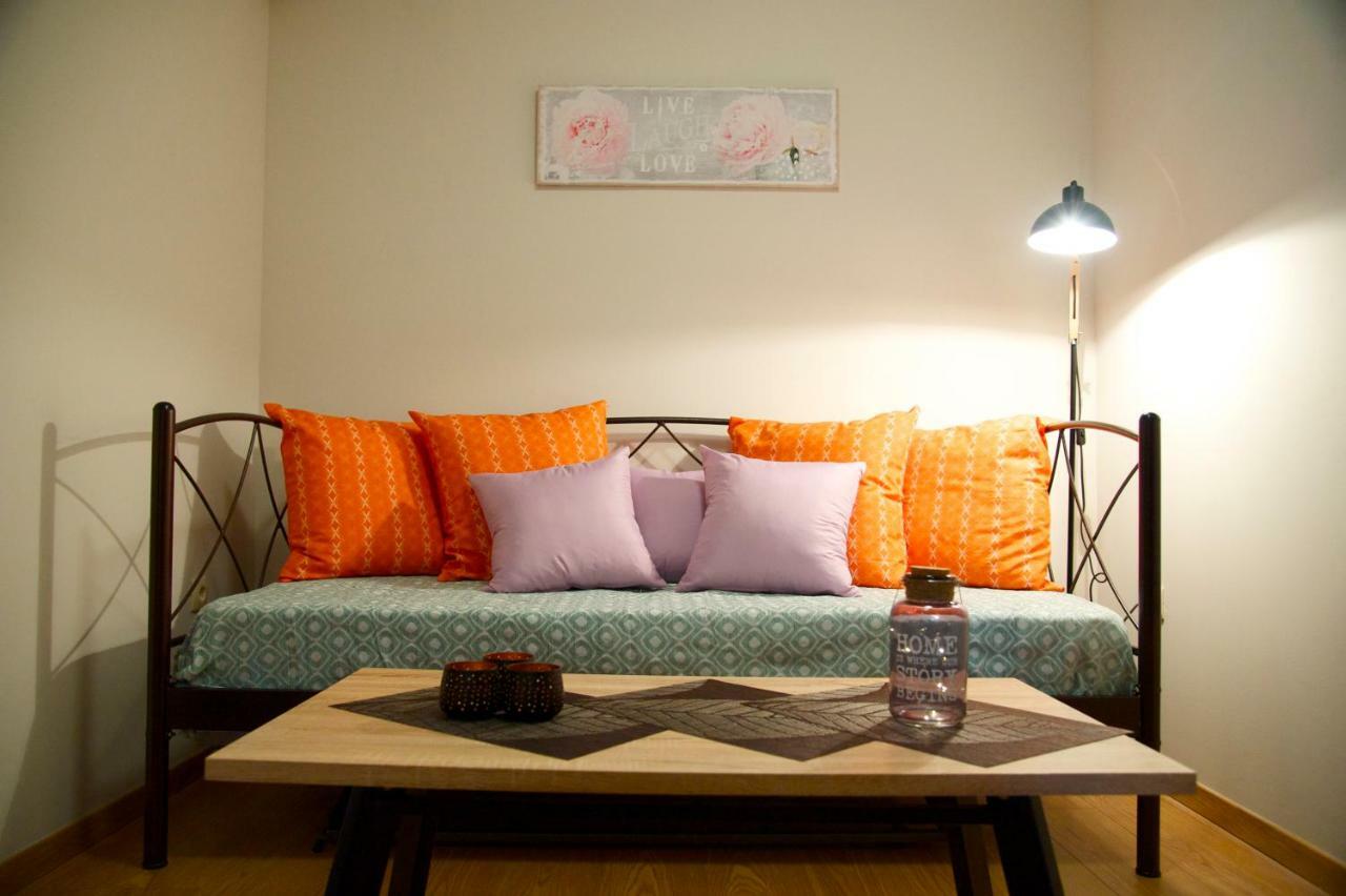 Stylish And Elegant Apts Atenas Exterior foto