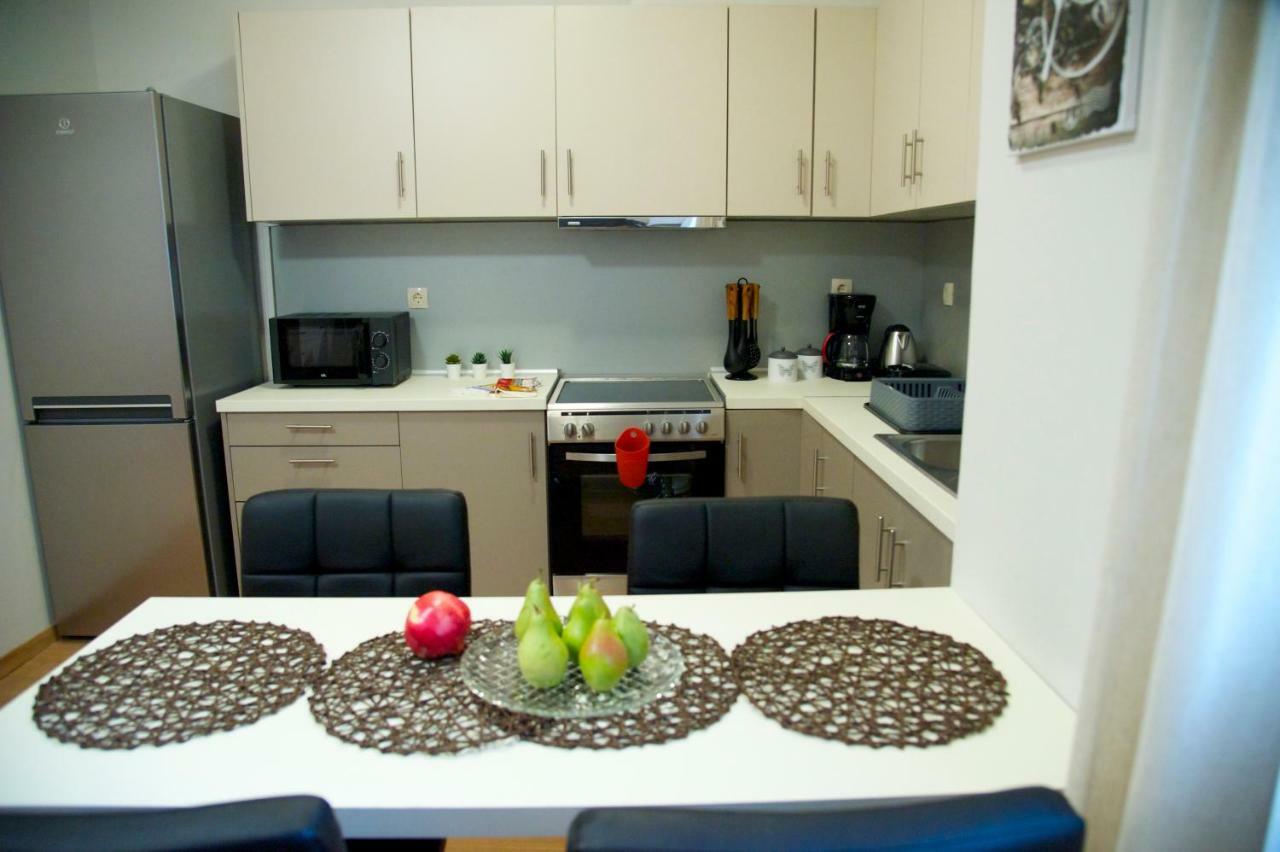 Stylish And Elegant Apts Atenas Exterior foto
